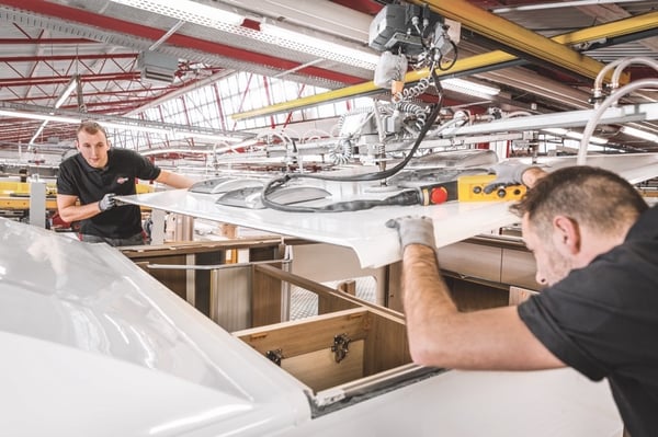 fabrication-pose-carrosserie-cc